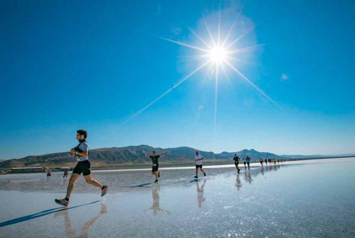 Марафон на соленом озере в Турции