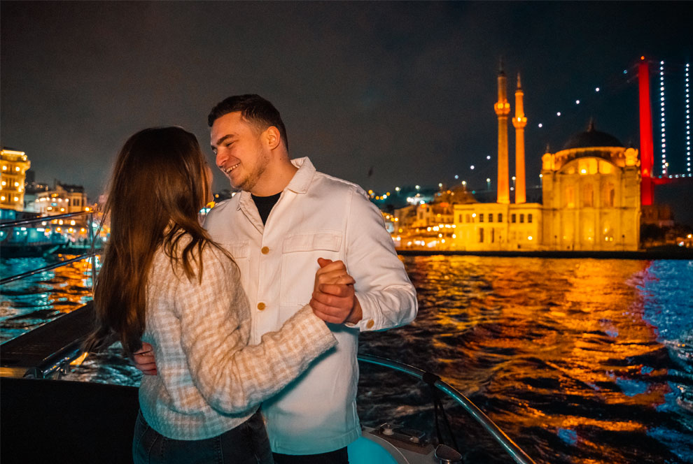 Романтическое свидание в Стамбуле на яхте