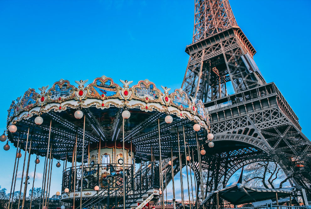 Эйфелева башня - достопримечательности Парижа