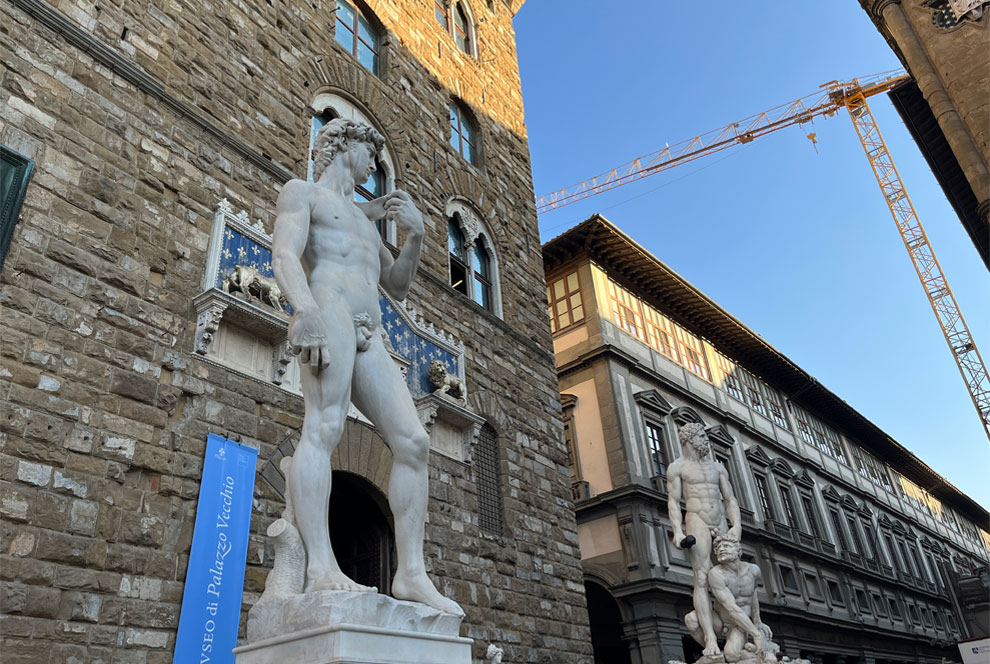 Статуя Давида Микелянджело во Фларенции