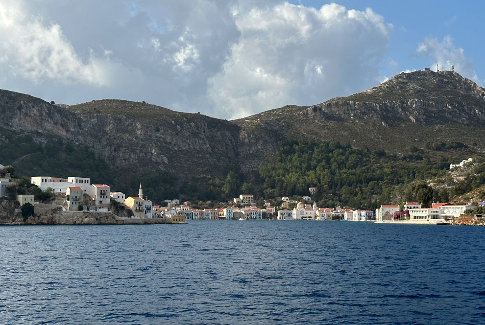 Туризм на острове Мейс Греция