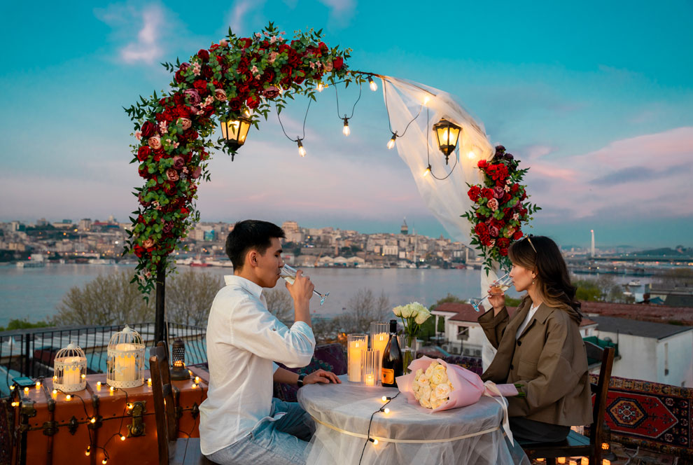 Как сделать романтическое предложение руки и сердца в Стамбуле