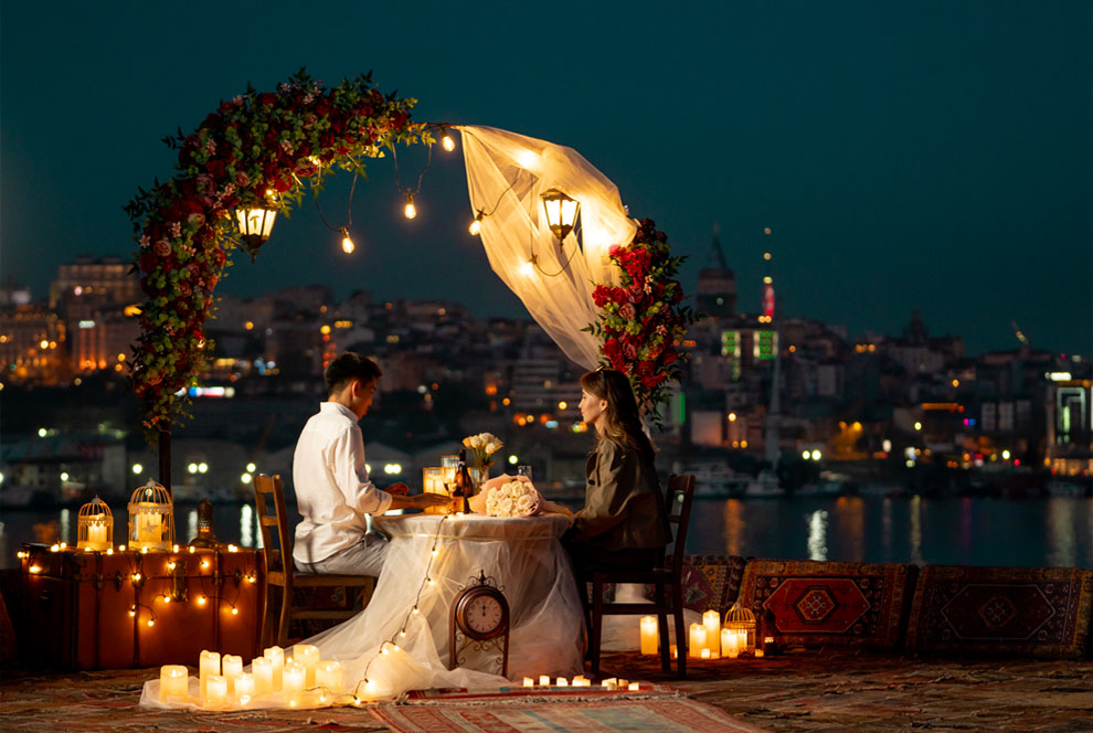 Предложение руки и сердца в Стамбуле с красивым видом
